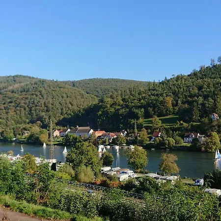Am Neckarsteig Mit Anbindung An Heidelberg *