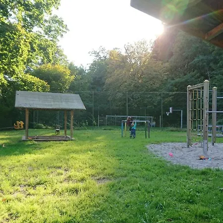 Am Neckarsteig Mit Anbindung An Heidelberg *