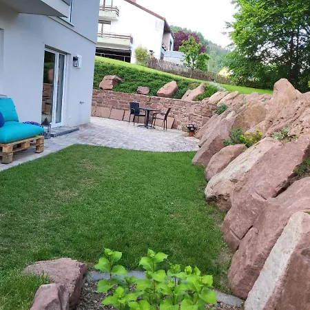 Am Neckarsteig Mit Anbindung An Heidelberg